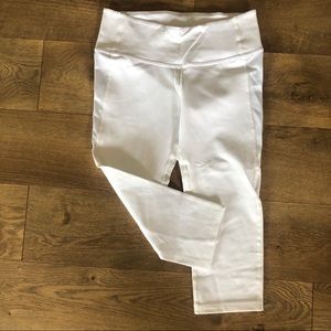 Haute Body Workout Fitness Cropped Leggings